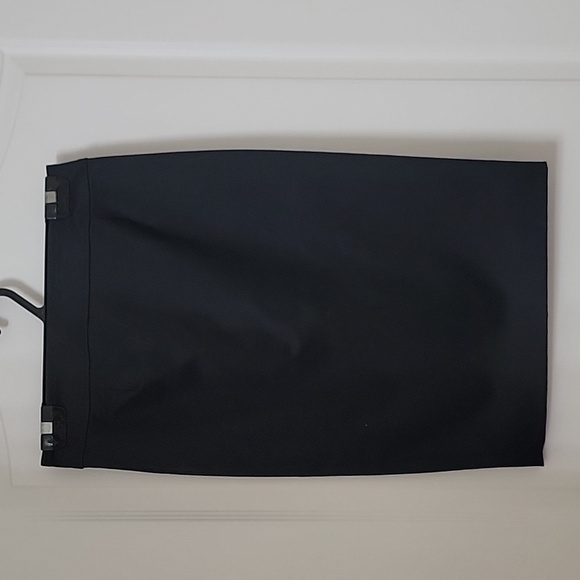 Untitled Size 1 Black Pencil Skirt, Back Zipper Closure, Exc. Used Condition - Picture 1 of 10